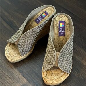 Alexis Women's Beige and Brown/ Gold Wedge Sandals